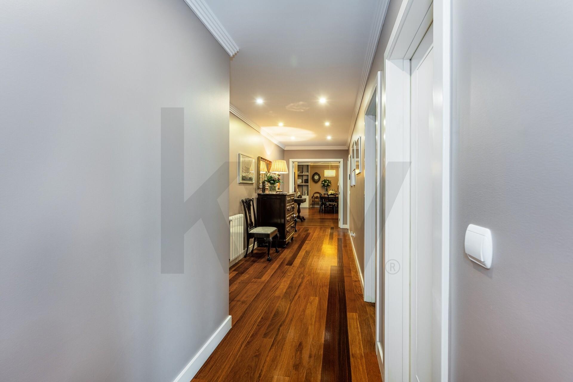 Apartamento T5+ à Venda em Porto - Portugal - 6