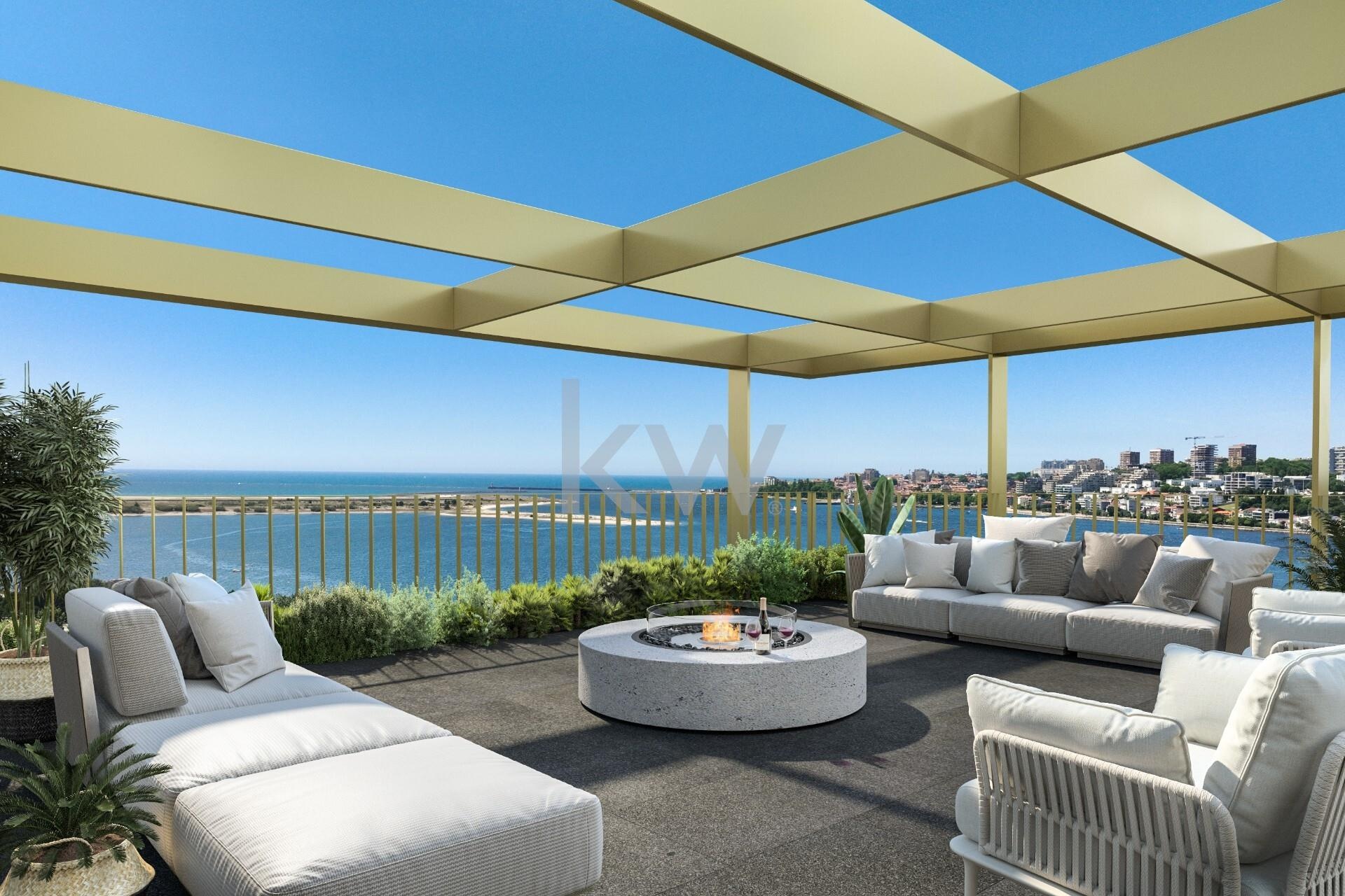Apartamento T5+ à Venda em Vila Nova de Gaia - Portugal - 3