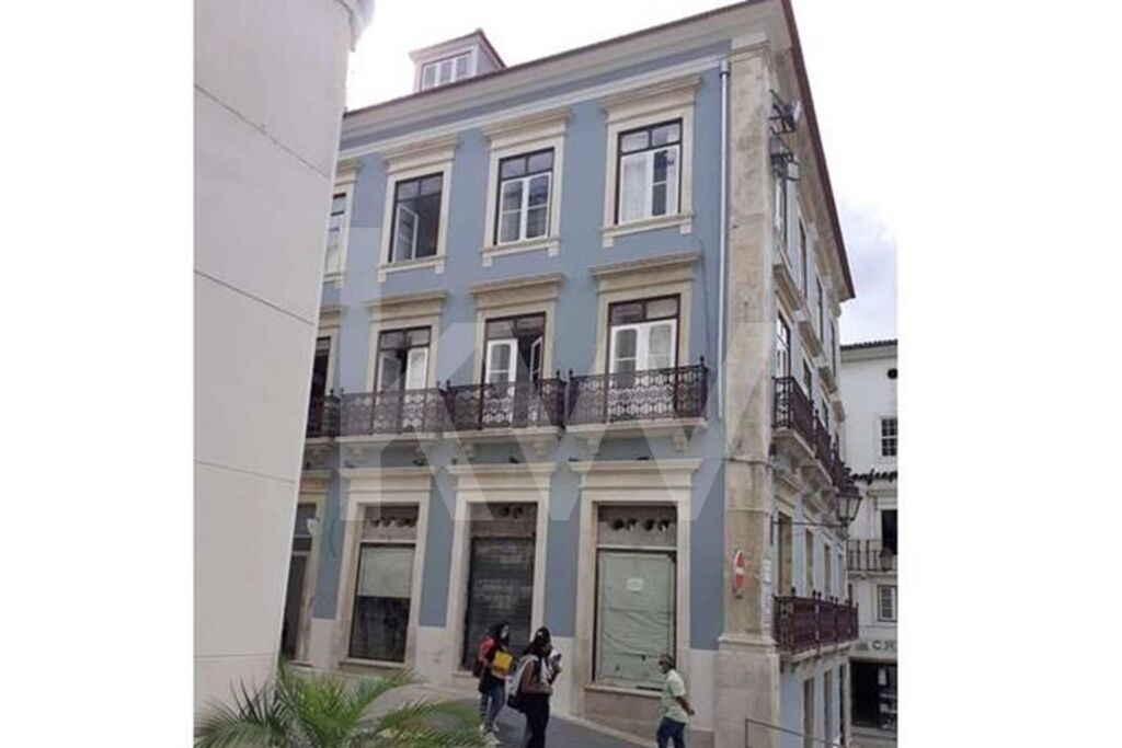 Apartamento T5+ à Venda em Coimbra - Coimbra - Portugal - 3