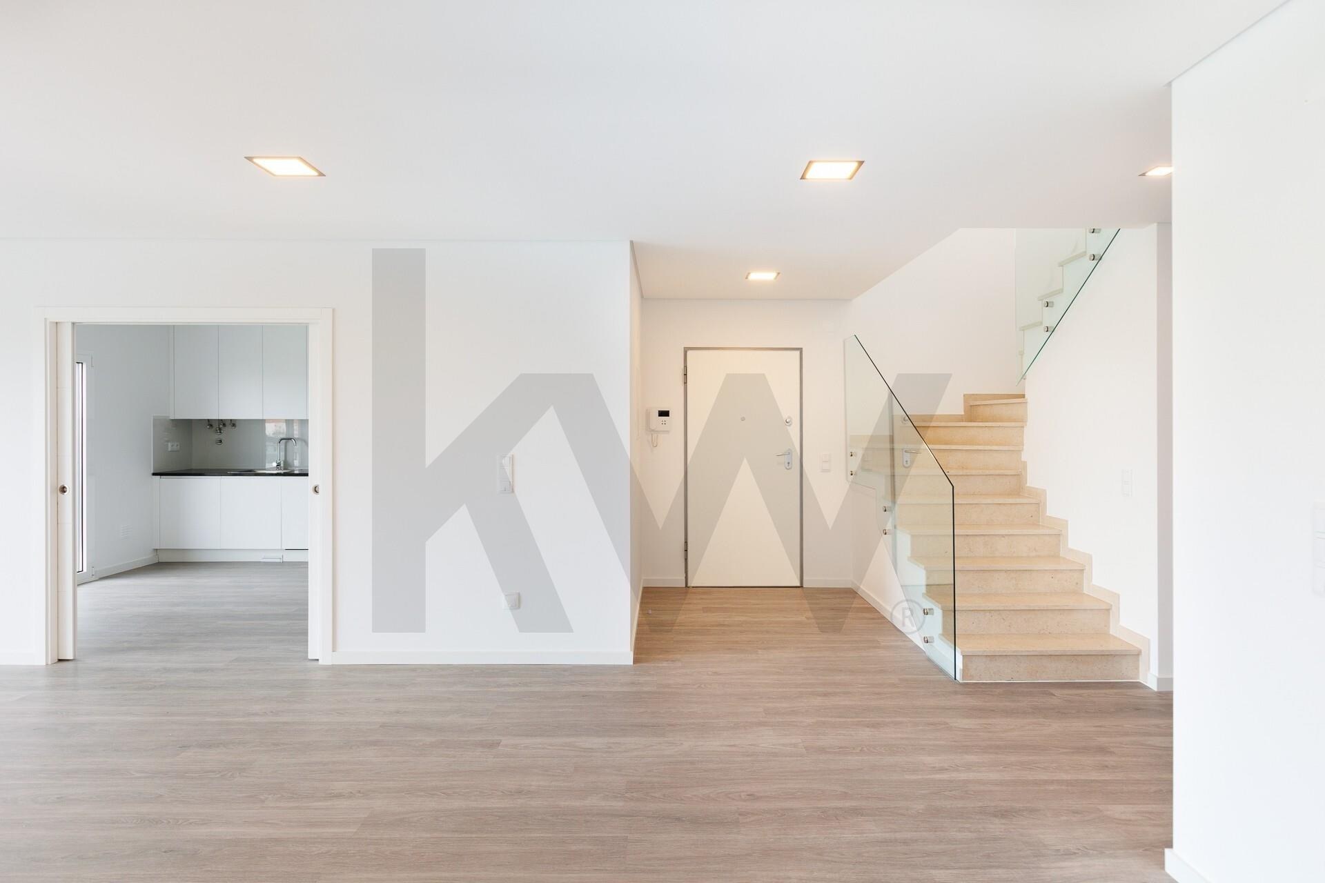 Apartamento T5+ à Venda em Montijo - Setúbal - Portugal - 8