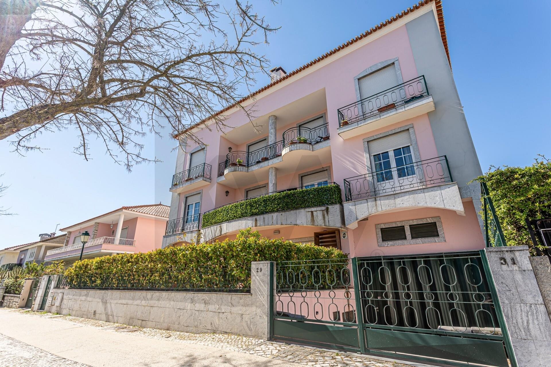 Apartamento T5+ à Venda em Setúbal - Portugal - 1