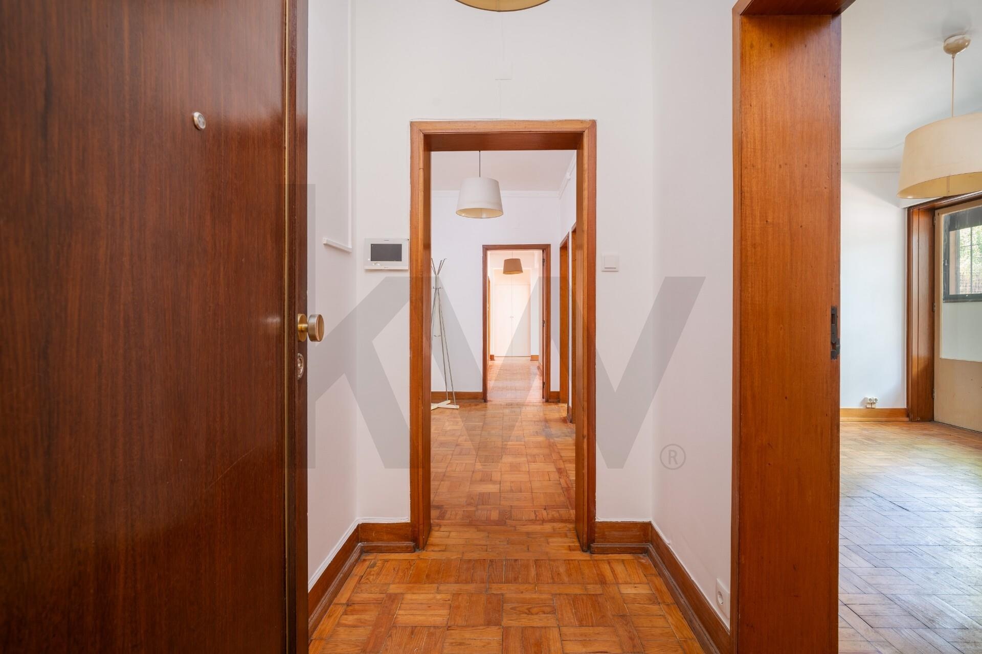 Apartamento T8 à Venda em Coimbra - Portugal - 4