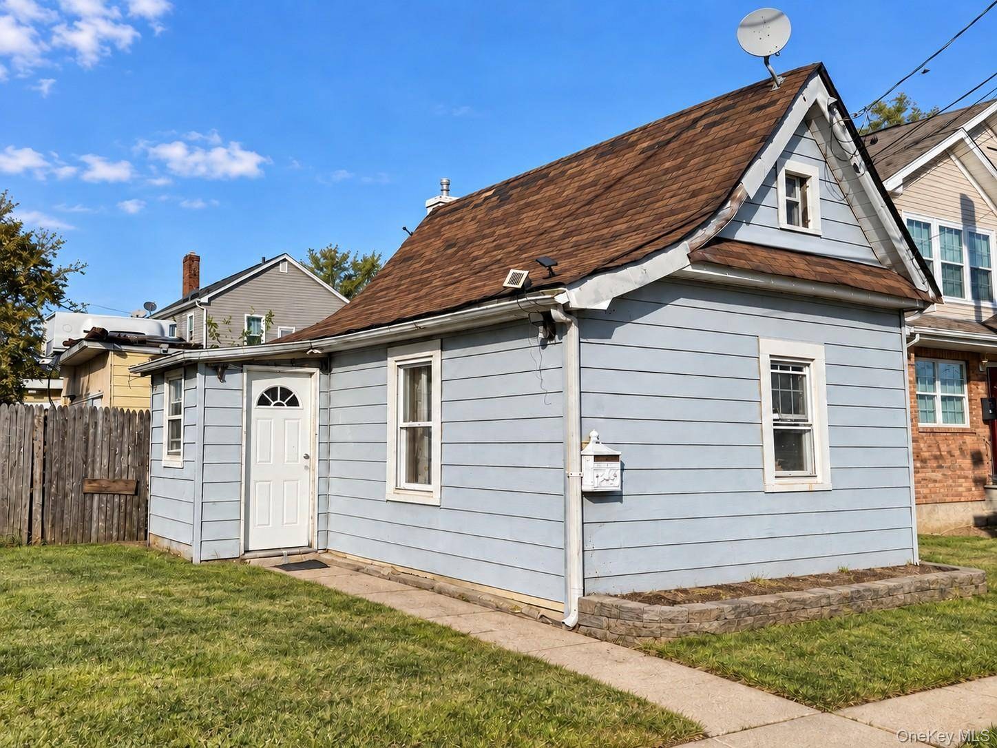 Casa à Venda em Elmont - Nova Iorque - EUA - 1
