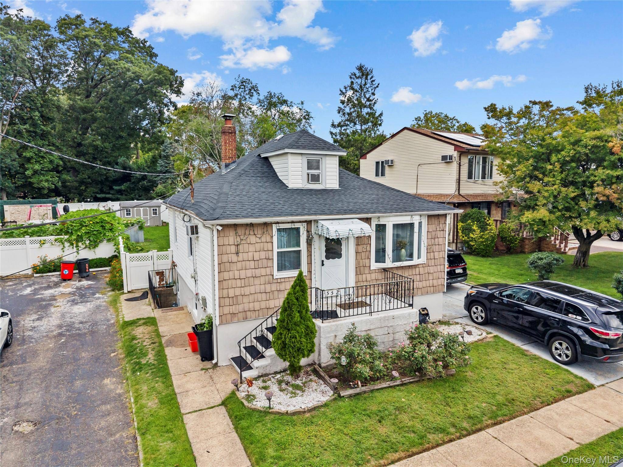 Casa à Venda em Elmont - Nova Iorque - EUA - 2