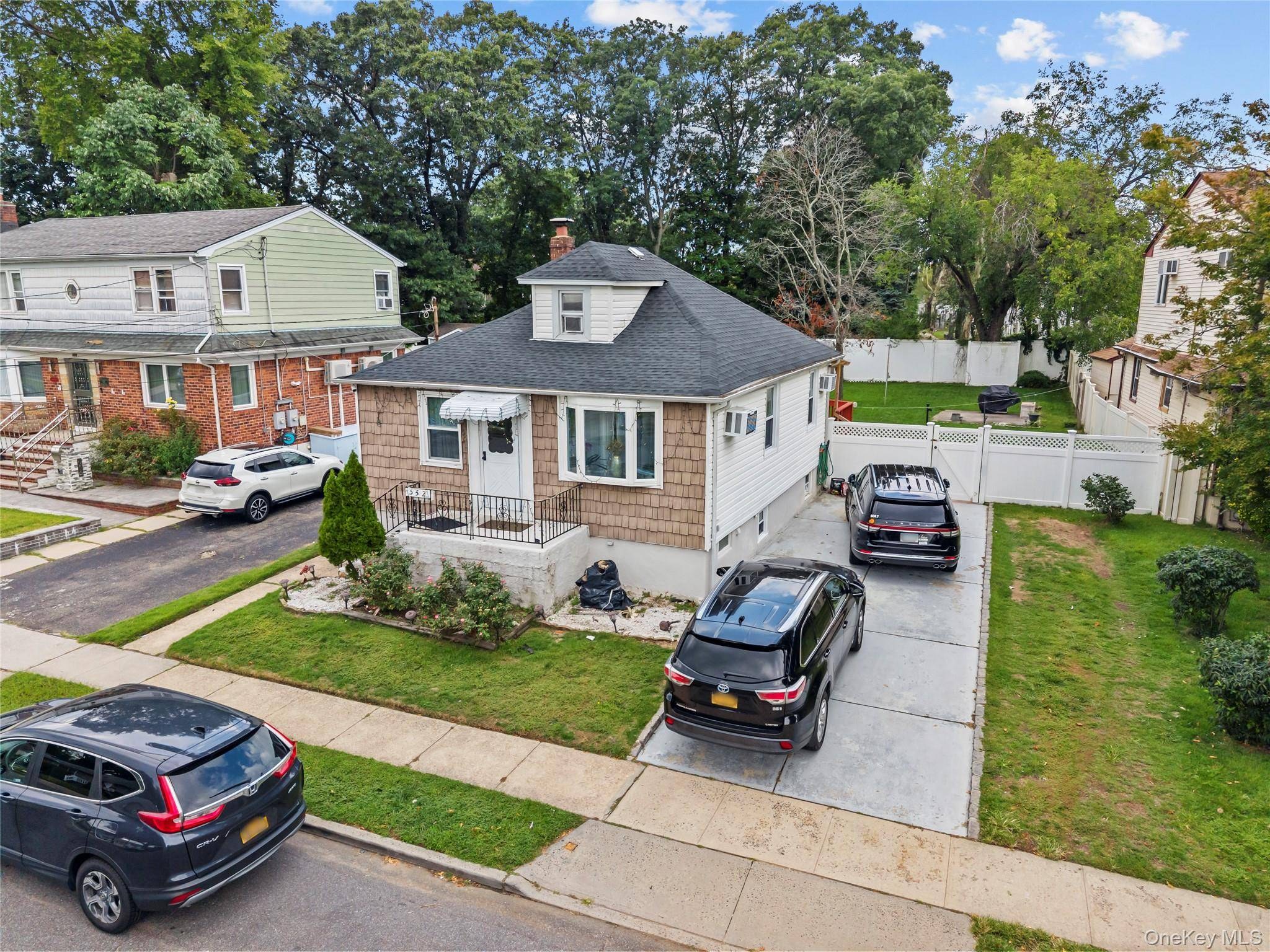 Casa à Venda em Elmont - Nova Iorque - EUA - 4