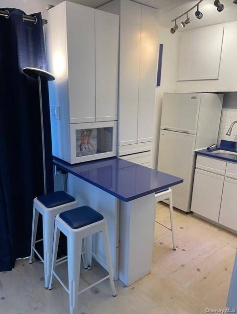 Casa com 0 Quartos à Venda em Cherry Grove - Nova Iorque - EUA - 6