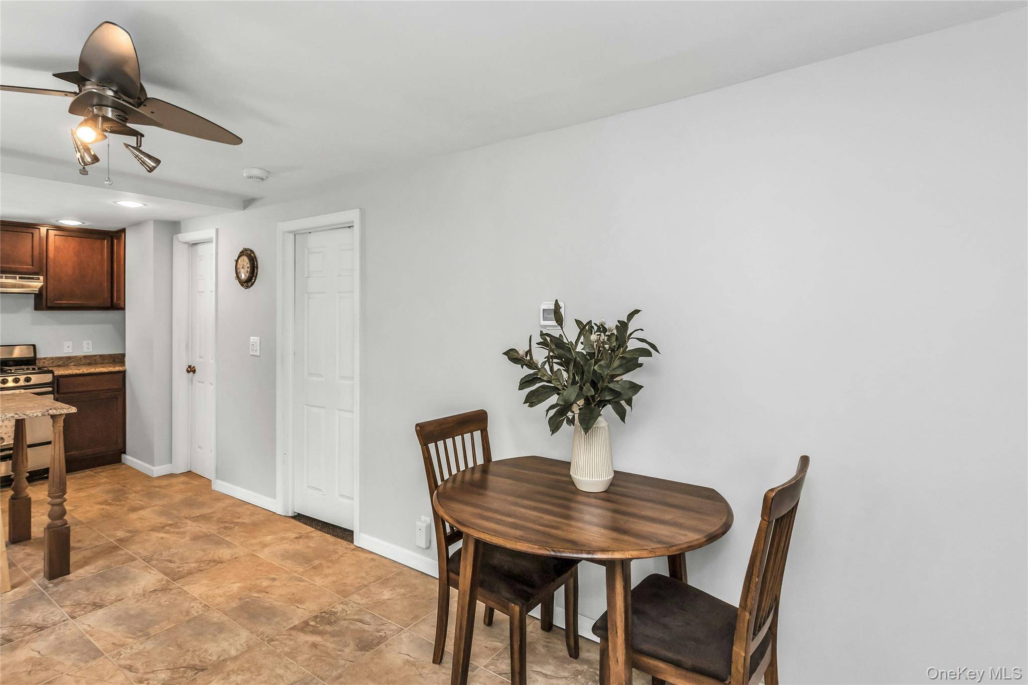 Casa com 1 Quartos à Venda em West Islip - Nova Iorque - EUA - 7