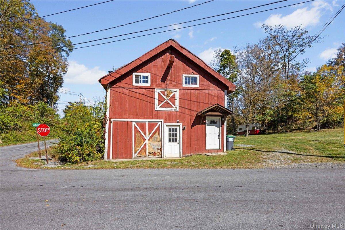 Home with 1 Bedroom for Sale in Westtown - New York - USA - 2