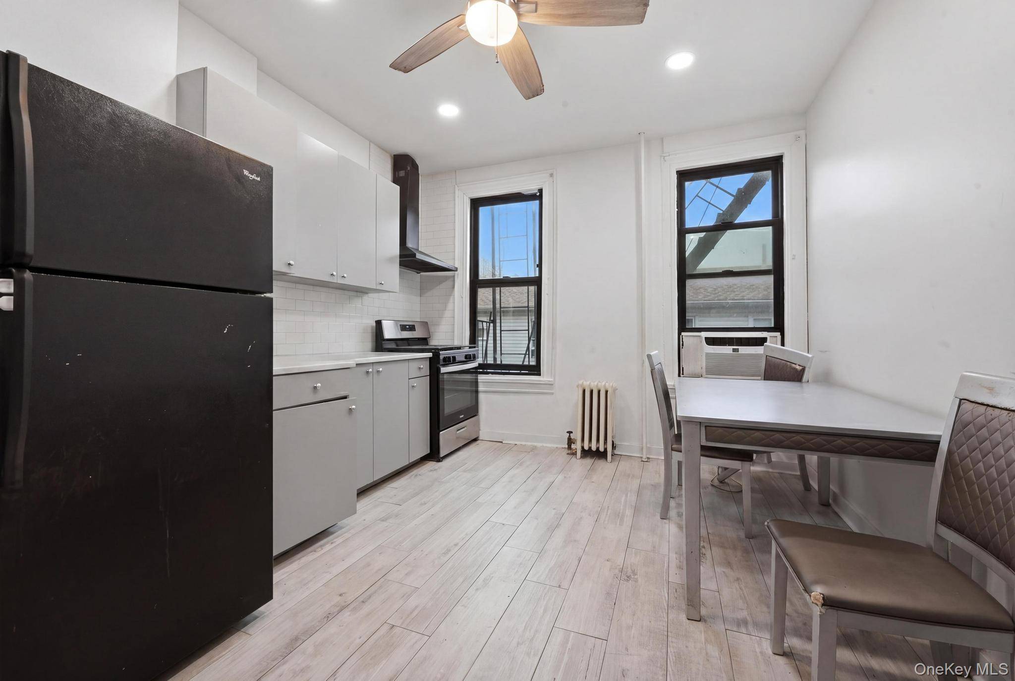 Casa com 10 Quartos à Venda em Brooklyn - Nova Iorque - EUA - 2