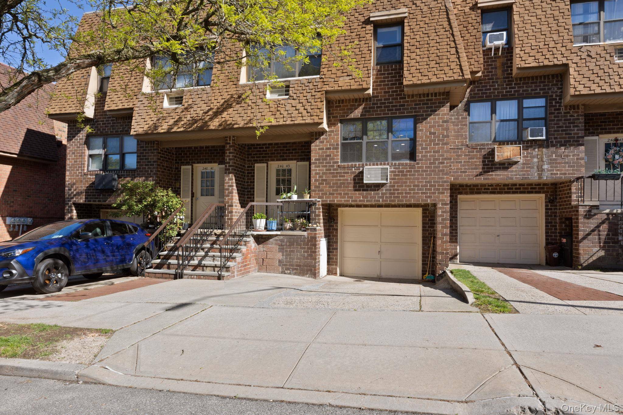 Casa de 10 Dormitorios en Venta en Douglaston - Nueva York - EE. UU. - 2