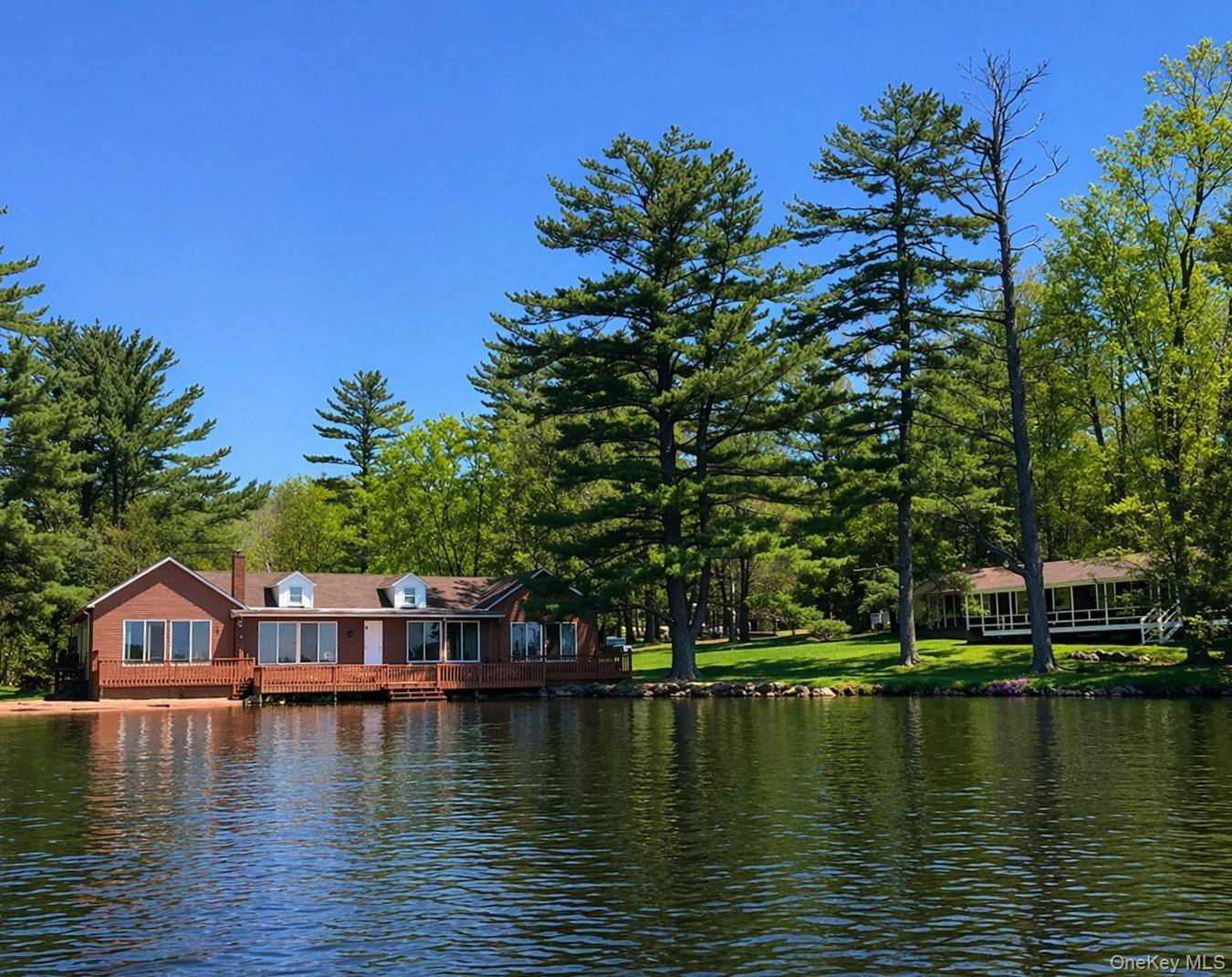 Casa de 11 Dormitorios en Venta en Highland Lake - Nueva York - EE. UU. - 1