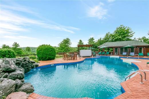 12 Bedroom Home for Sale in Monticello - NY - USA - 3