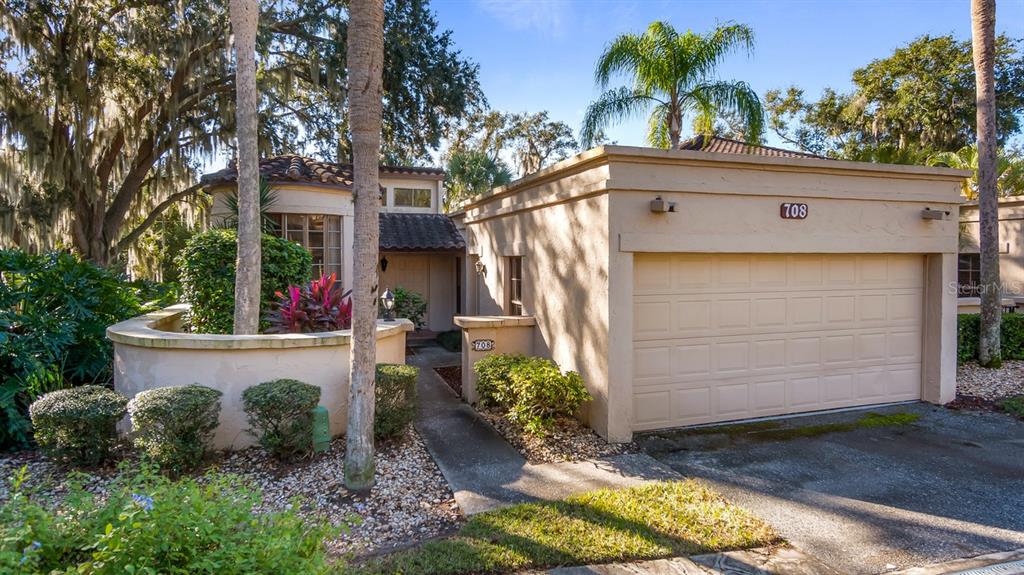 Casa de 2 Dormitorios Frente al Mar en Venta en Howey In The Hills - Florida - EE. UU. - 1