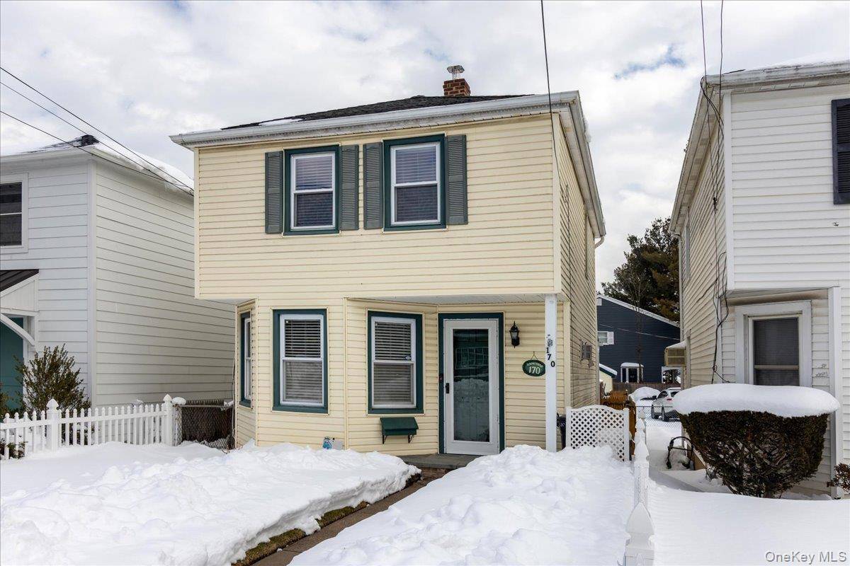 2 Bedroom Waterfront Home for Sale in Locust Valley - New York - USA - 3