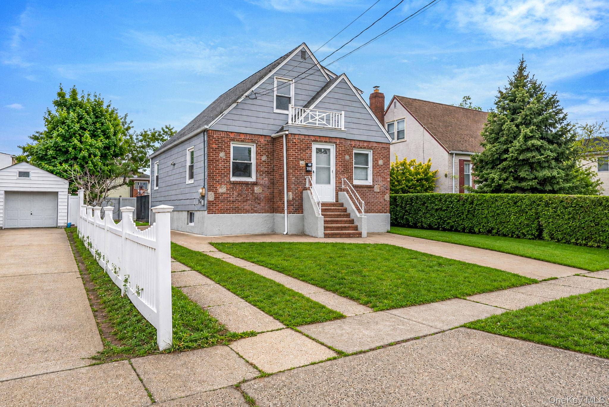 2 Bedroom Beachfront Home for Sale in Oceanside - New York - USA - 2