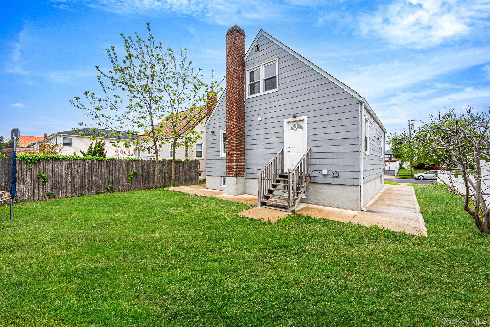 2 Bedroom Beachfront Home for Sale in Oceanside - New York - USA - 5