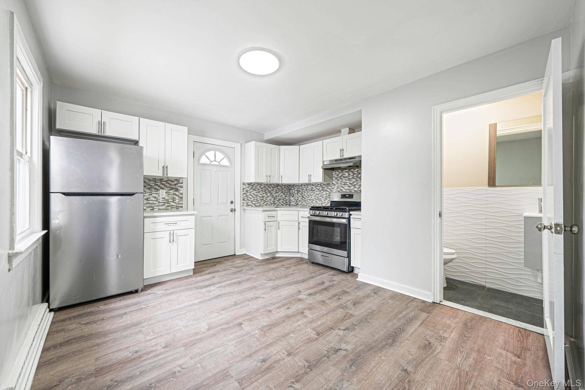 2 Bedroom Beachfront Home for Sale in Oceanside - New York - USA - 8