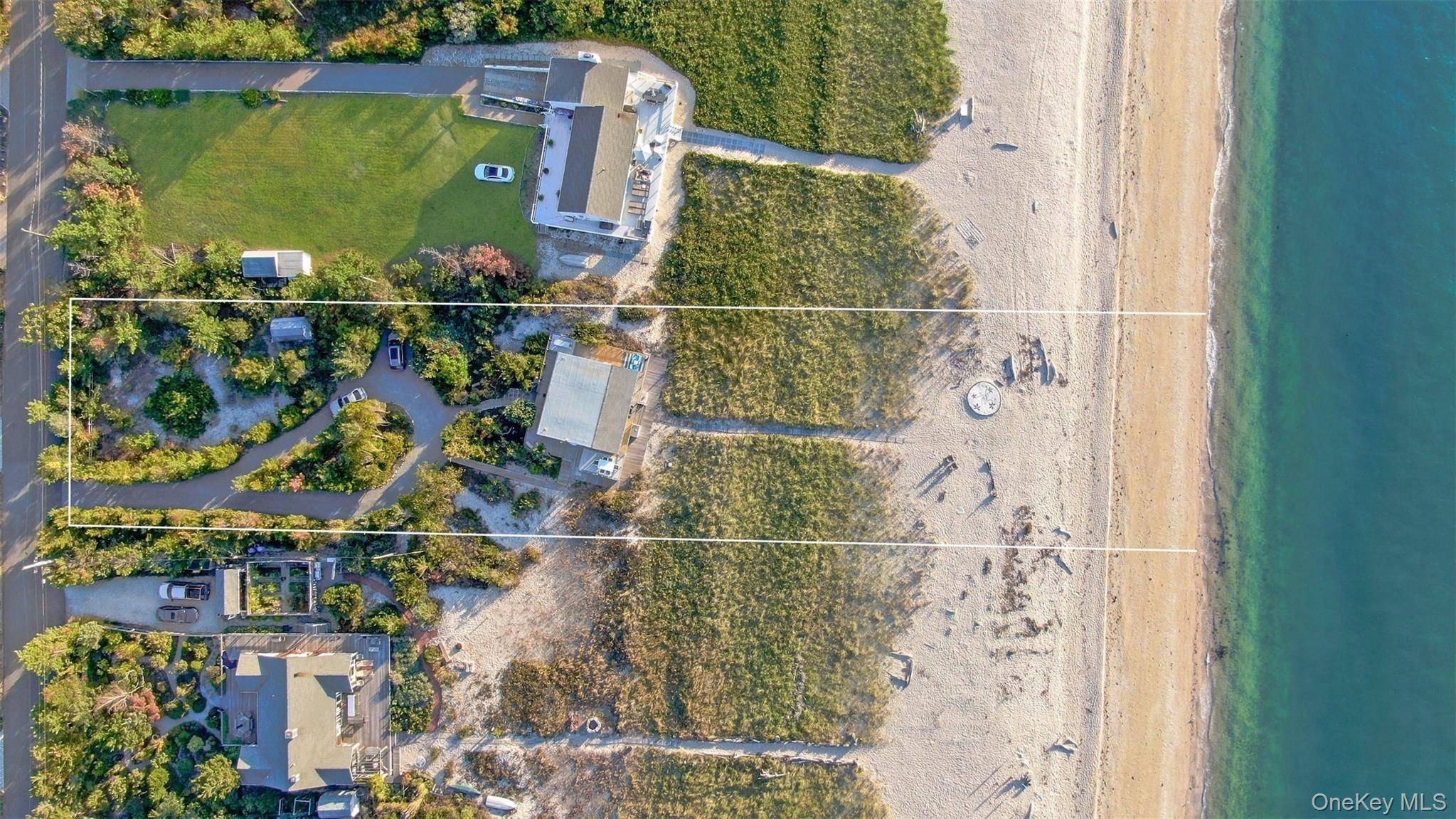 Casa com 2 Quartos à Beira-Mar à Venda em Southold - Nova Iorque - EUA - 2