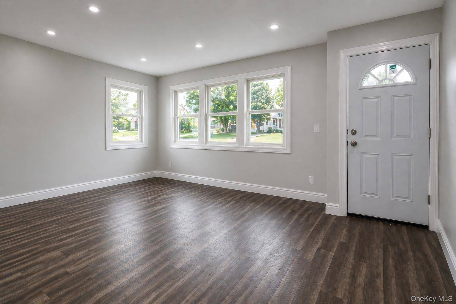 Casa com 2 Quartos à Venda em Amityville - Nova Iorque - EUA - 5