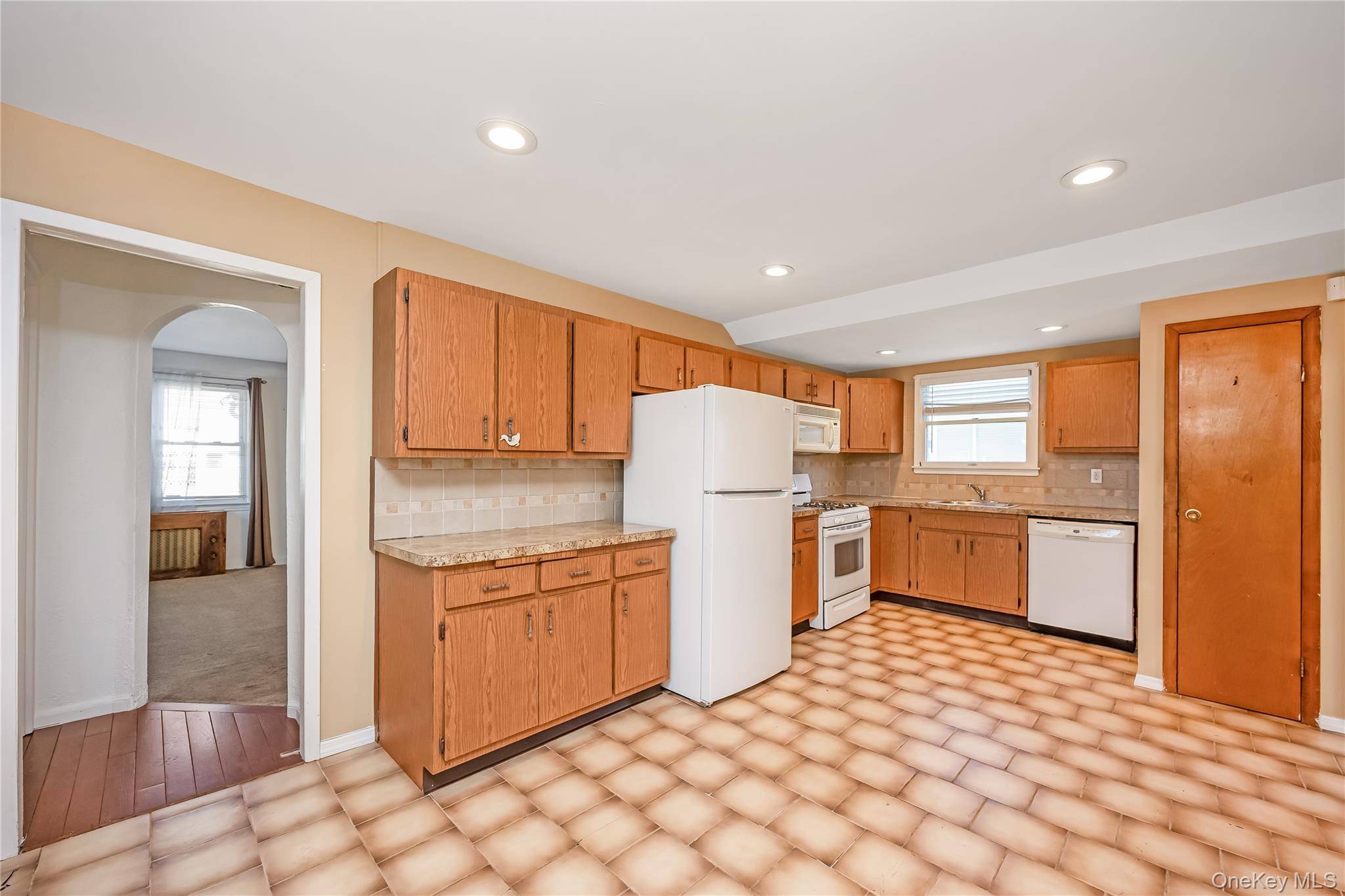 Casa com 2 Quartos à Venda em Amityville - Nova Iorque - EUA - 6