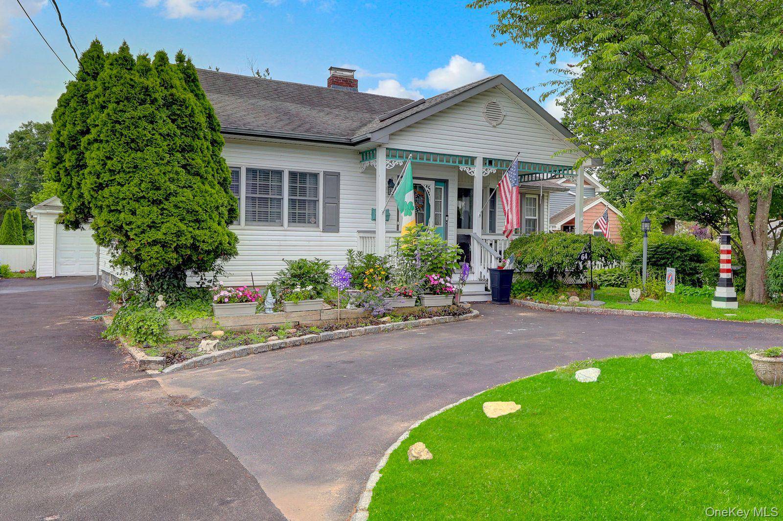 Casa com 2 Quartos à Venda em Amityville - Nova Iorque - EUA - 2