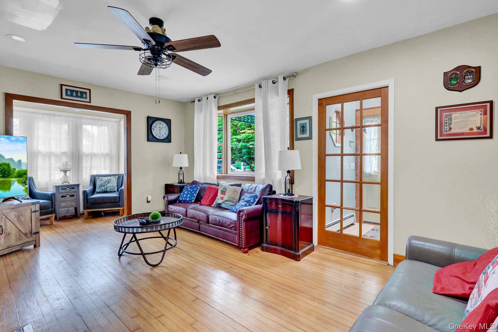 Casa com 2 Quartos à Venda em Amityville - Nova Iorque - EUA - 6