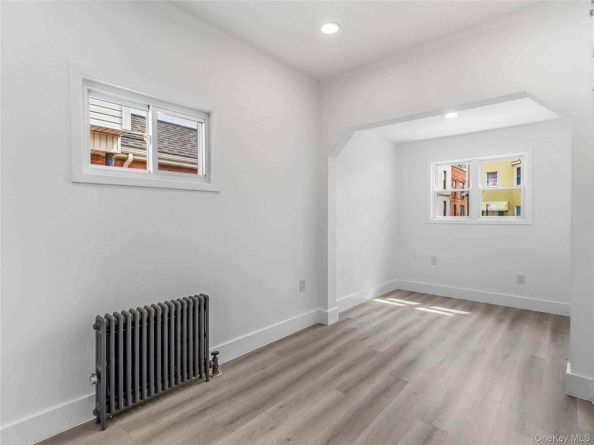 Casa com 2 Quartos à Venda em Astoria - Nova Iorque - EUA - 1