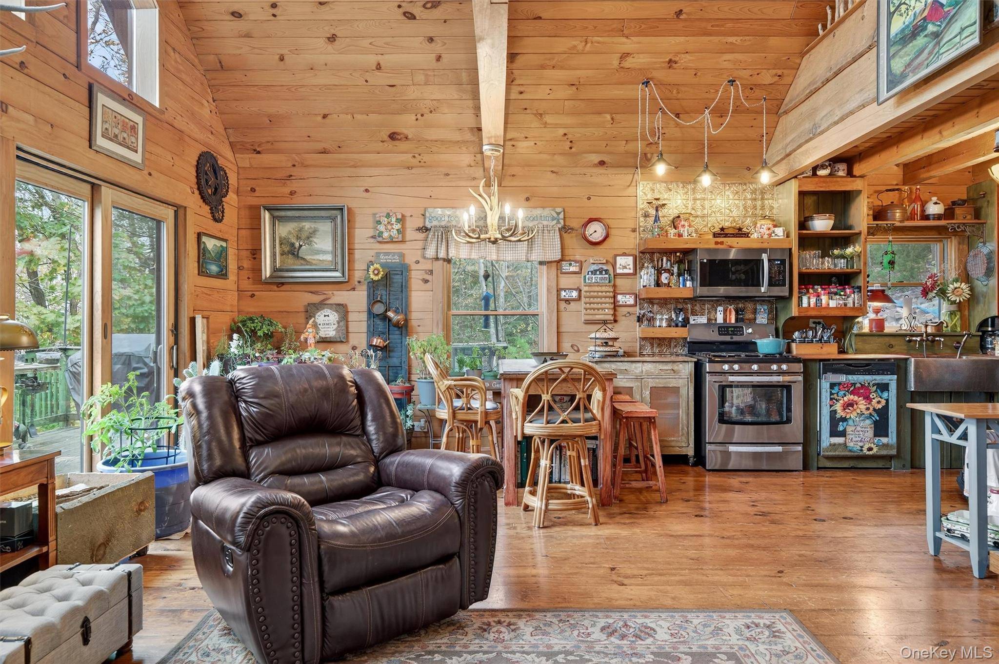 2 Bedroom Home for Sale in Barryville - New York - USA - 3