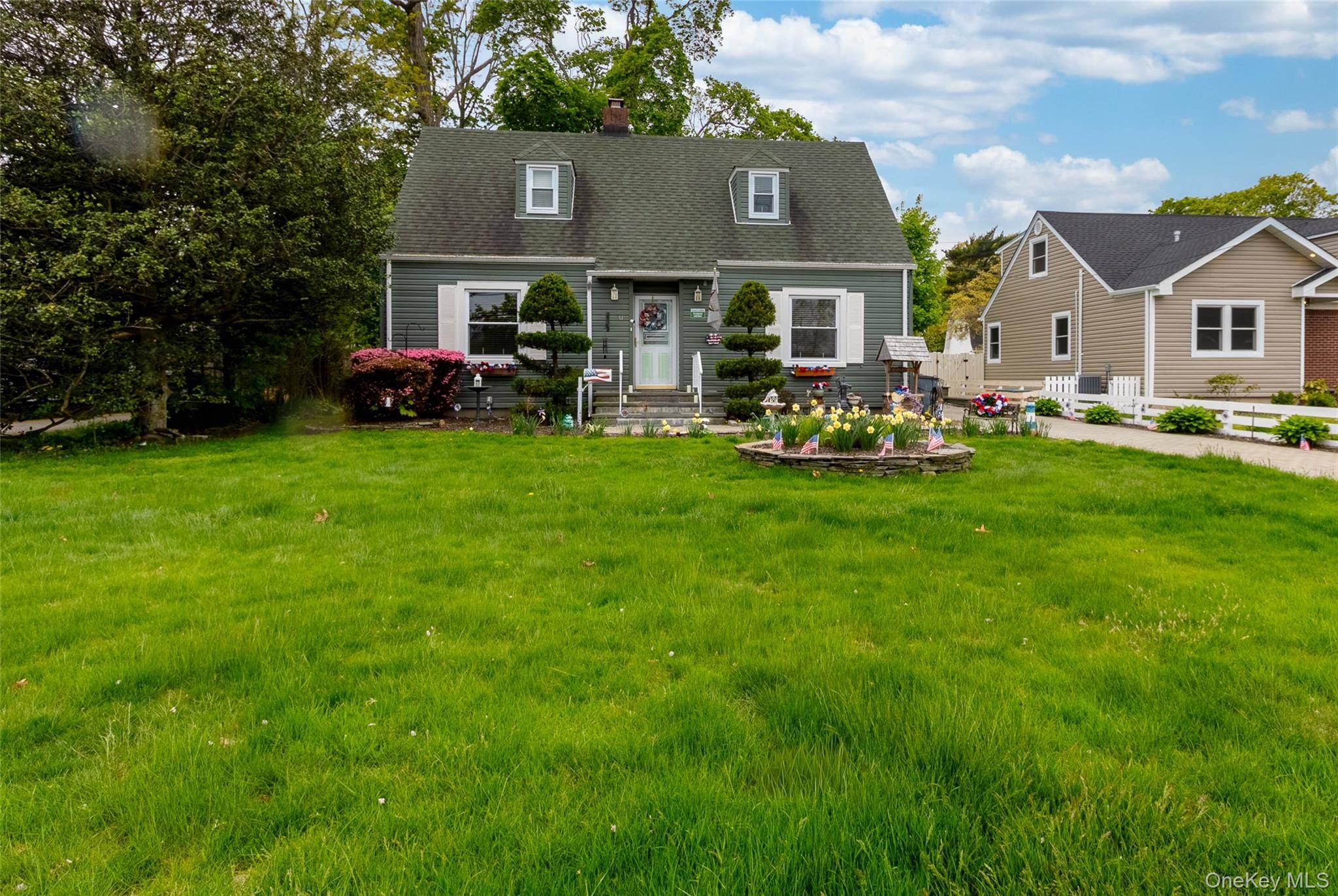 2 Bedroom Home for Sale in Bay Shore - New York - USA - 2
