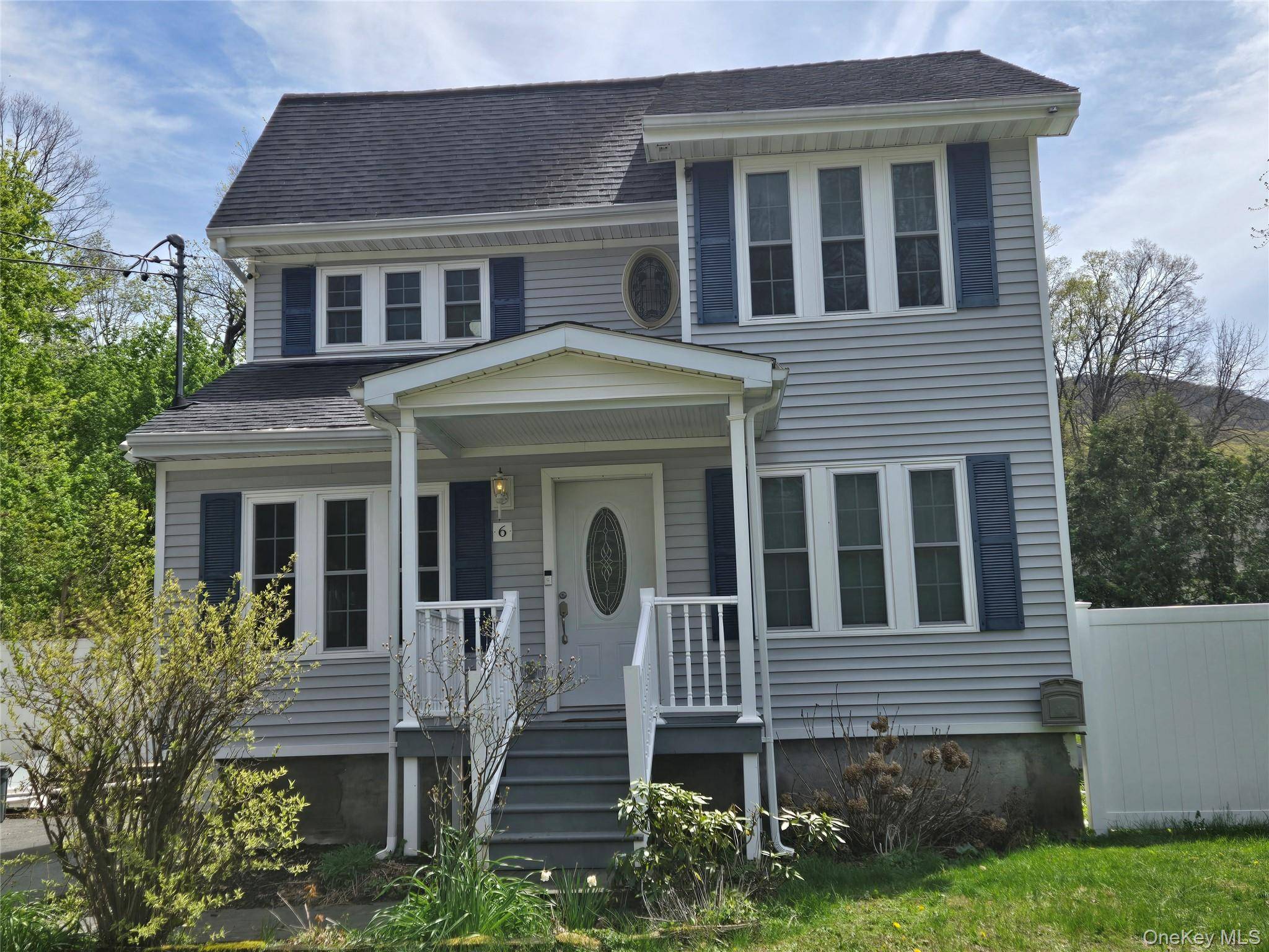 Casa de 2 Dormitorios en Venta en Beacon - Nueva York - EE. UU. - 3