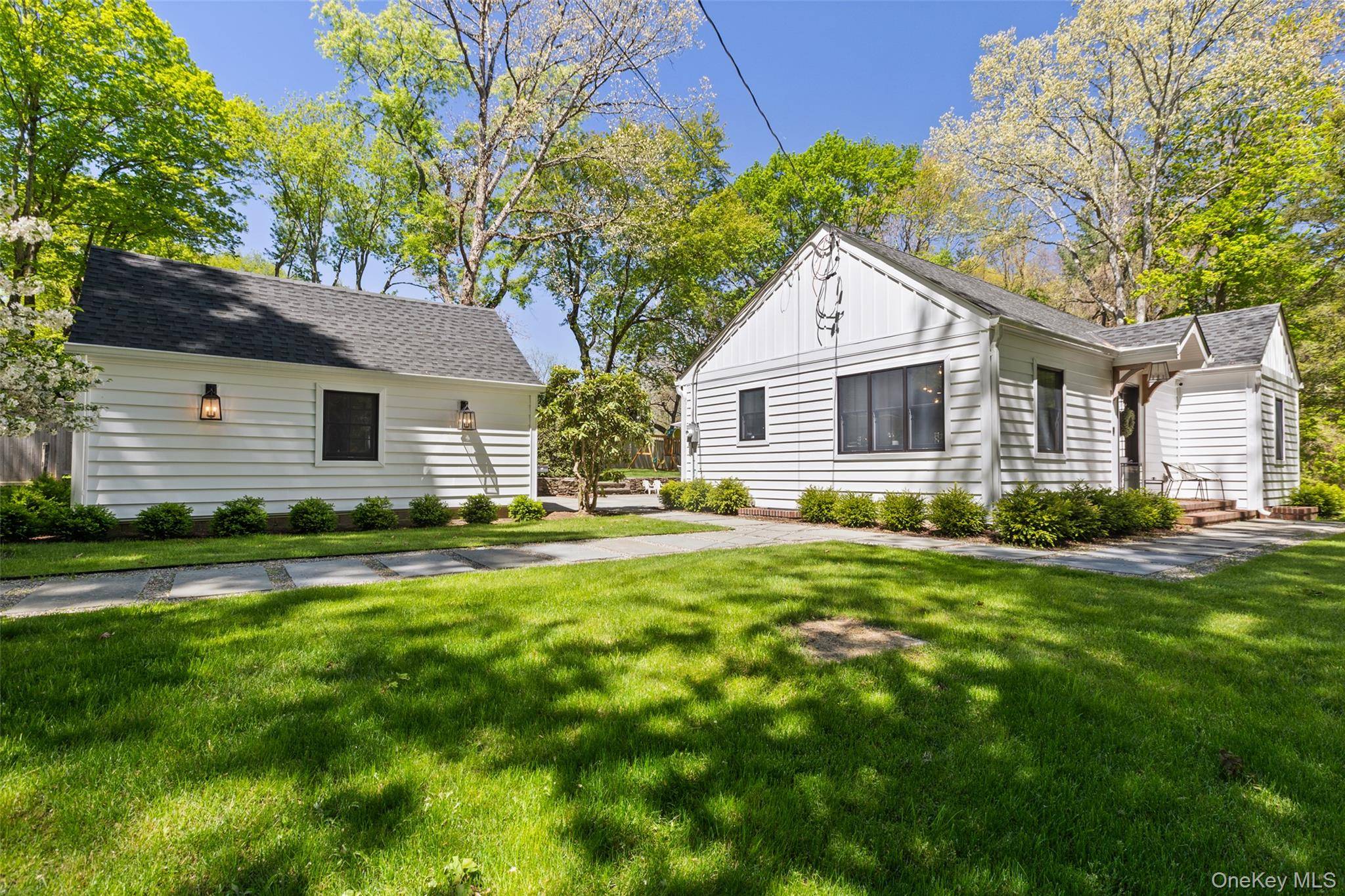2 Bedroom Home for Sale in Bedford Hills - New York - USA - 2