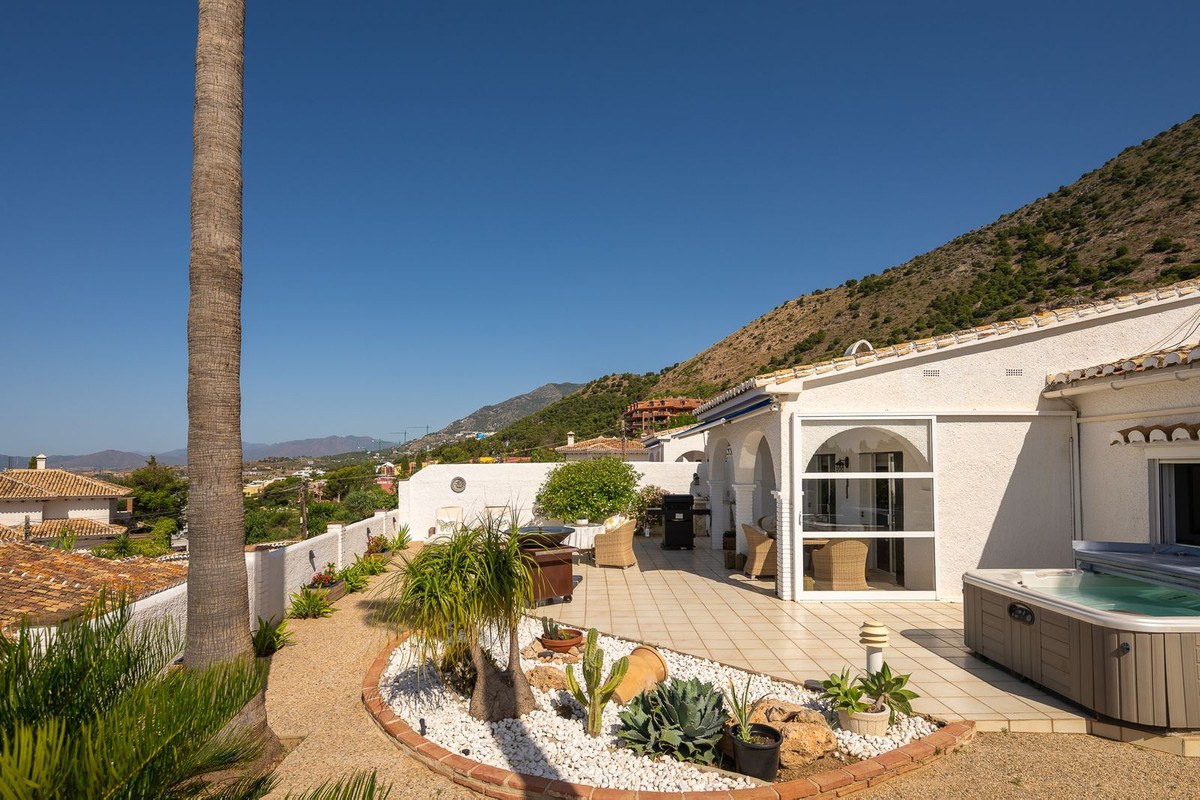 Casa com 2 Quartos à Venda em Benalmádena - Costa del Sol - 2