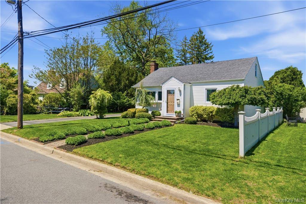 2 Bedroom Home for Sale in Bethpage - New York - USA - 4