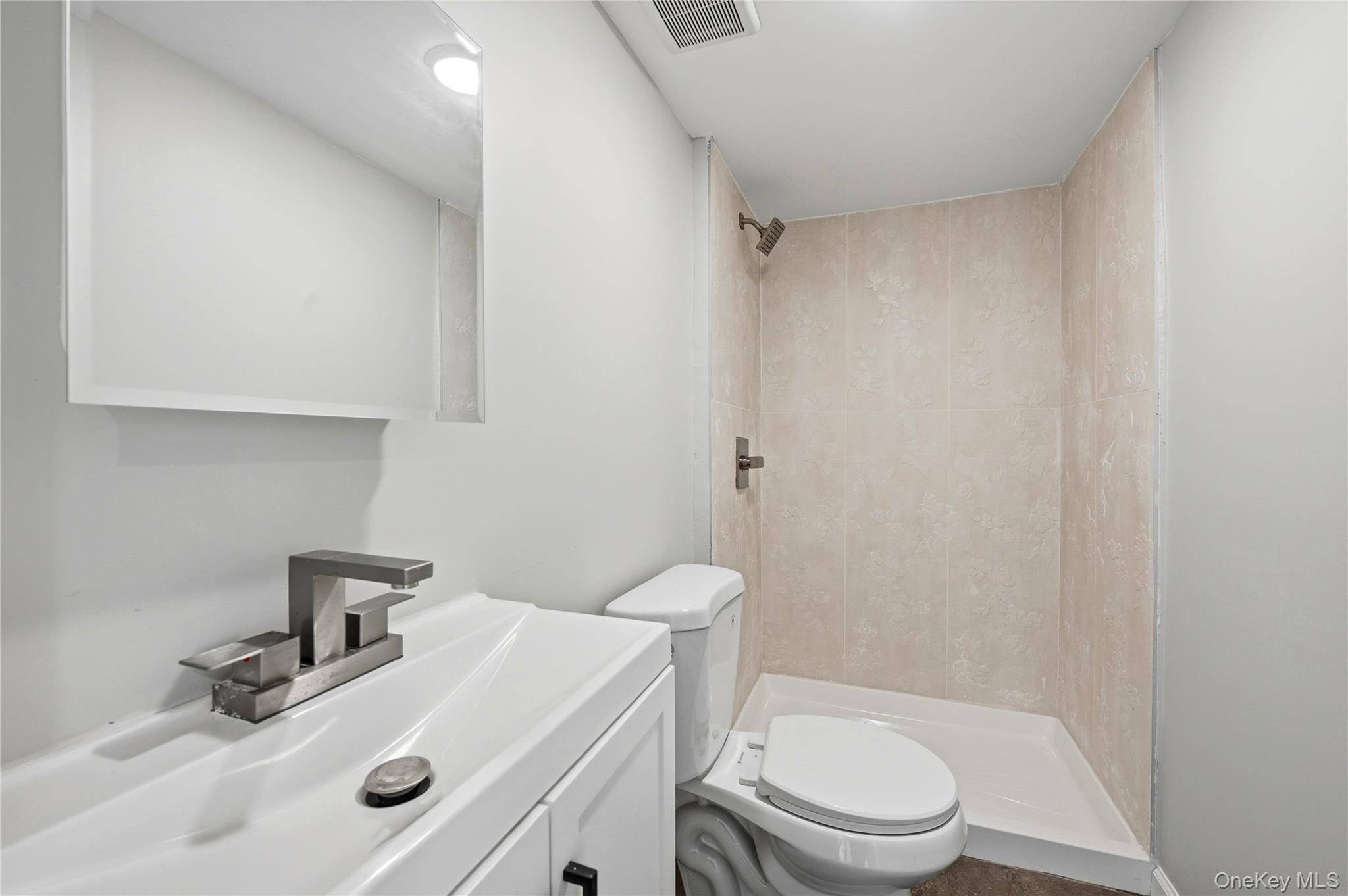 Casa de 2 Dormitorios en Venta en Bloomingburg - Nueva York - EE. UU. - 6