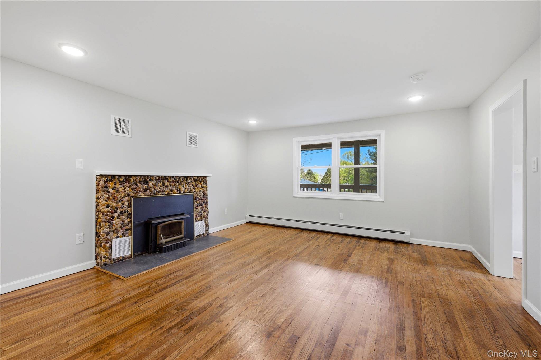 Casa de 2 Dormitorios en Venta en Bloomingburg - Nueva York - EE. UU. - 7