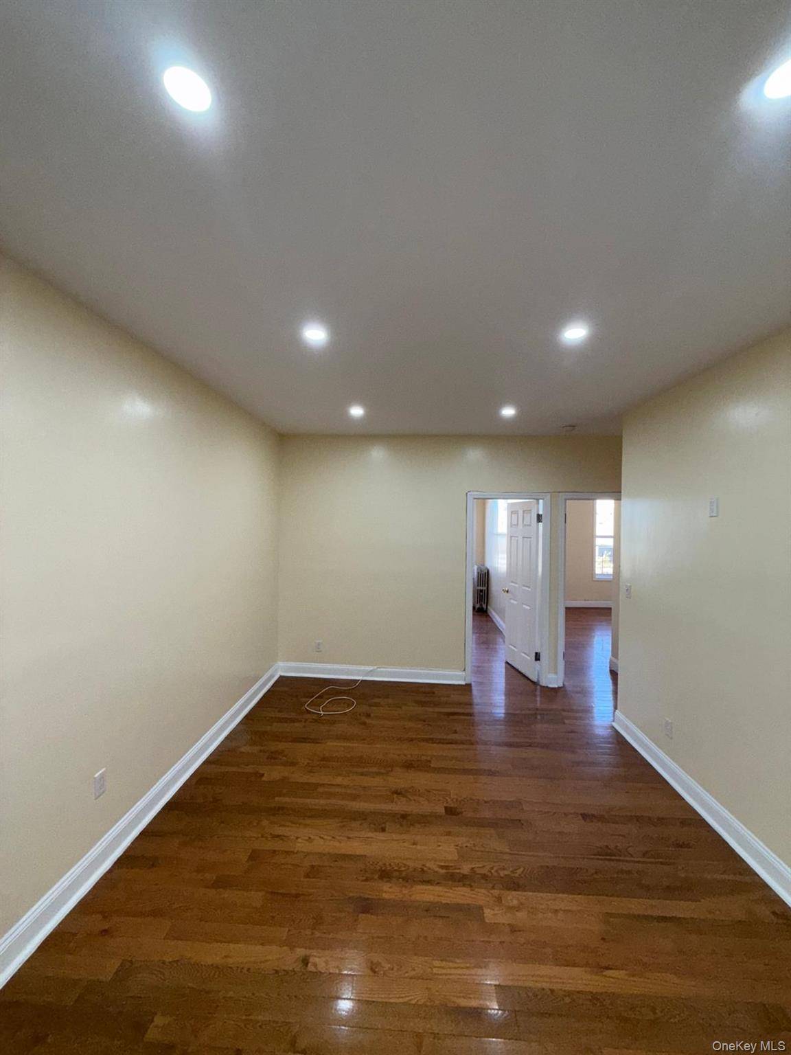 2 Bedroom Home for Sale in Brooklyn - New York - USA - 3