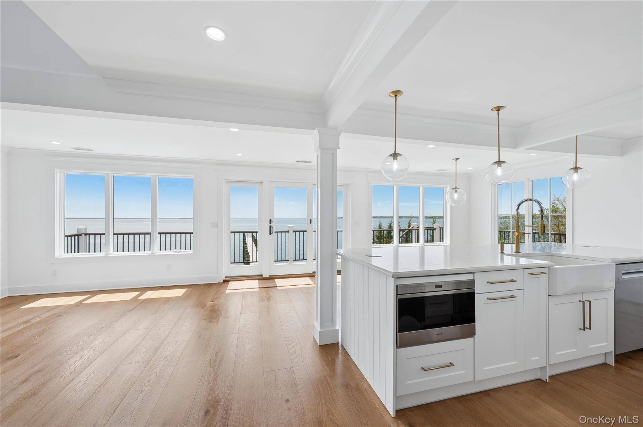 Casa com 2 Quartos à Venda em Center Moriches - Nova Iorque - EUA - 8