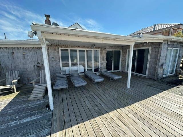 Casa com 2 Quartos à Venda em Cherry Grove - Nova Iorque - EUA - 1