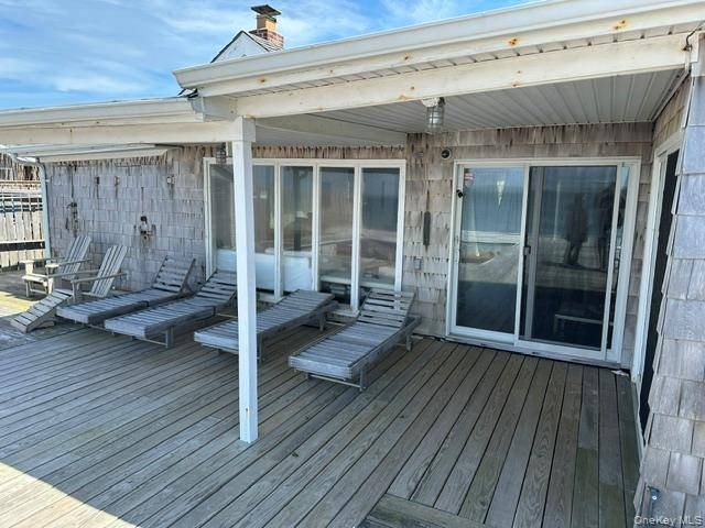 Casa com 2 Quartos à Venda em Cherry Grove - Nova Iorque - EUA - 2