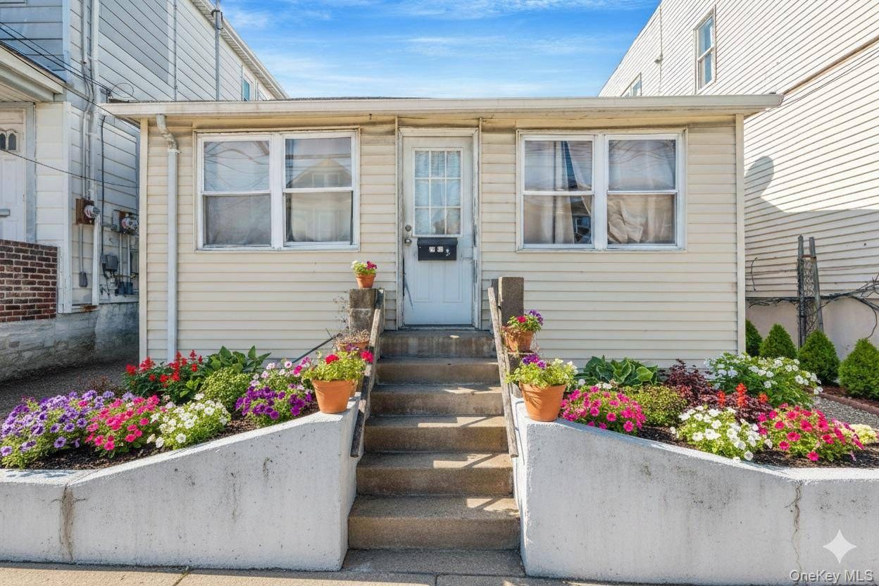 Maison 2 chambres à vendre à College Point - New York - États-Unis - 1