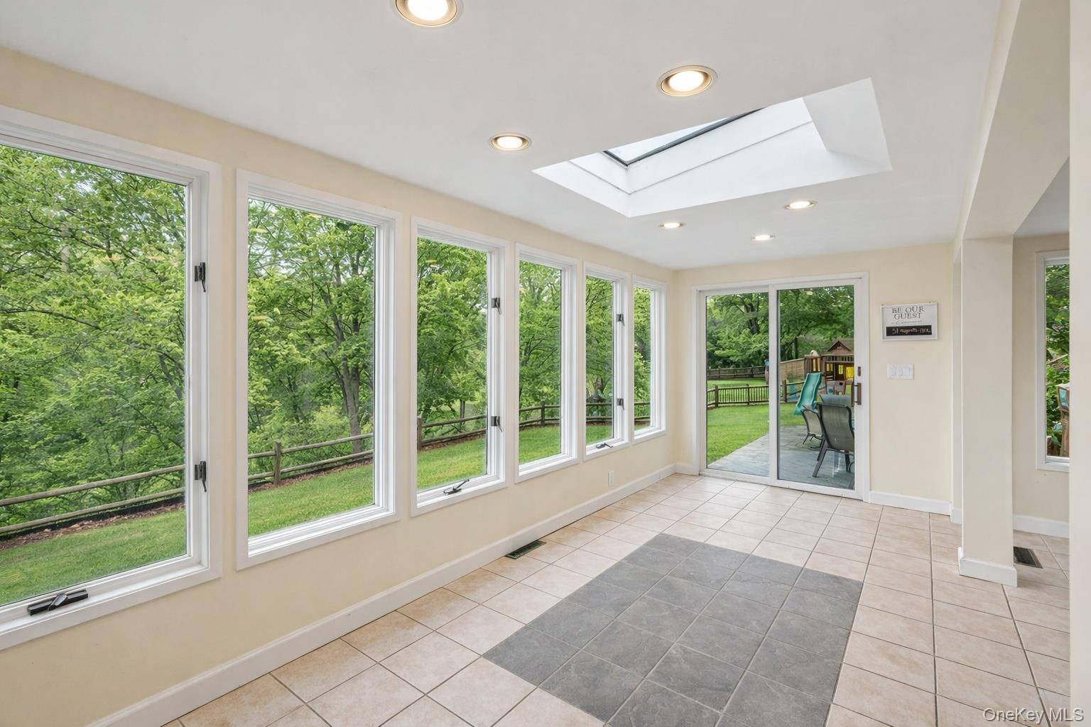 2 Bedroom Home for Sale in Croton Falls - New York - USA - 6