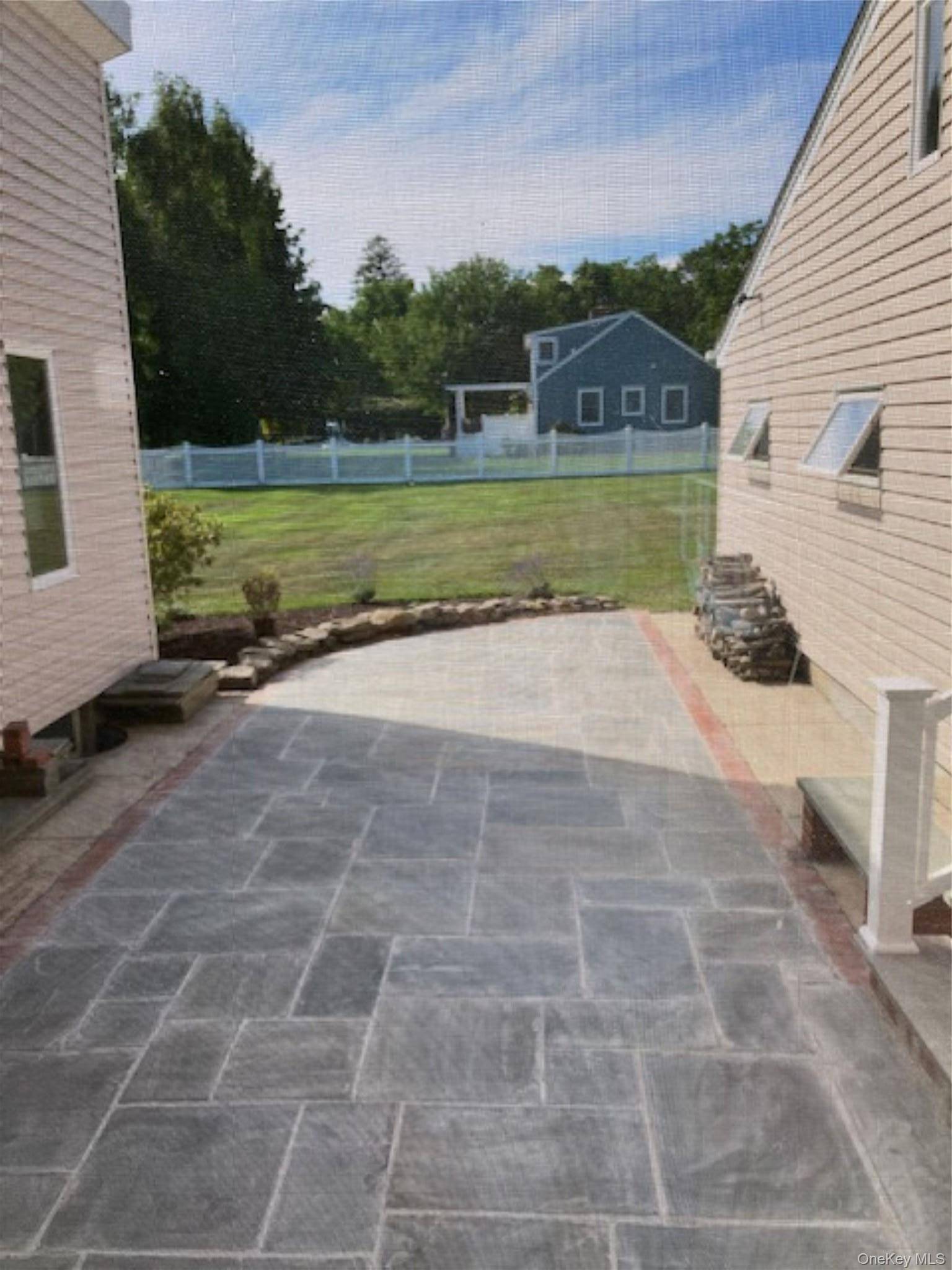 Casa de 2 Dormitorios en Venta en East Marion - Nueva York - EE. UU. - 3