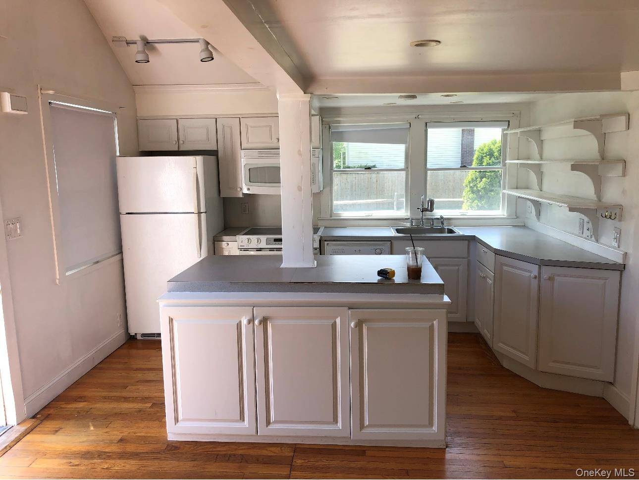 Casa com 2 Quartos à Venda em East Northport - Nova Iorque - EUA - 6