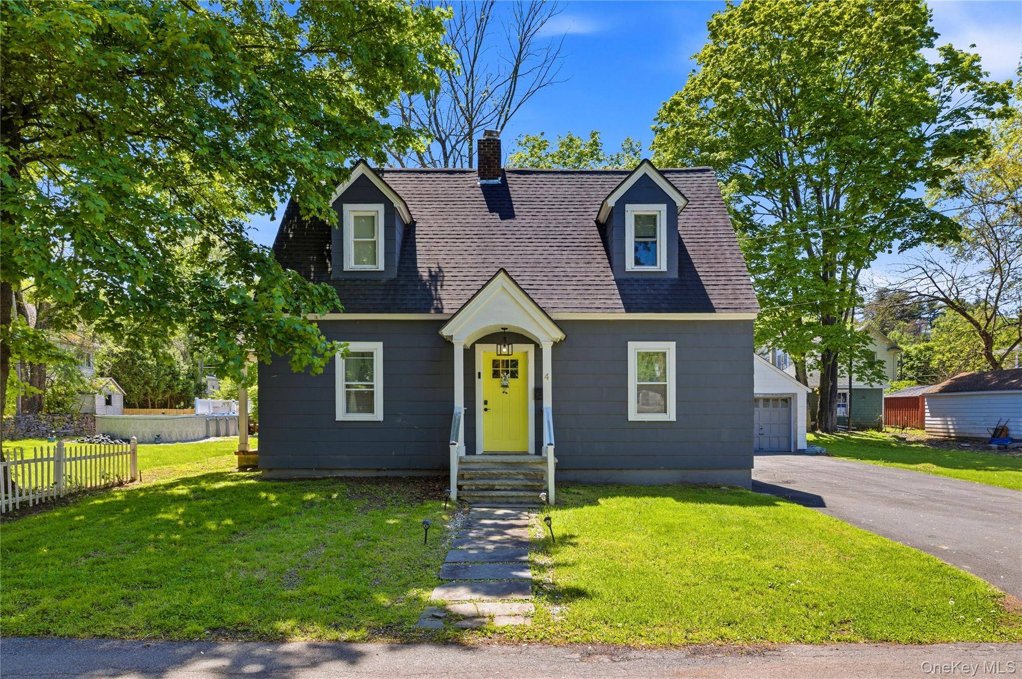 Casa de 2 Dormitorios en Venta en Ellenville - Nueva York - EE. UU. - 1