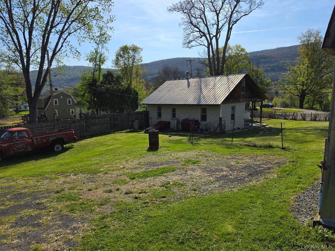 Casa de 2 Dormitorios en Venta en Ellenville - Nueva York - EE. UU. - 3