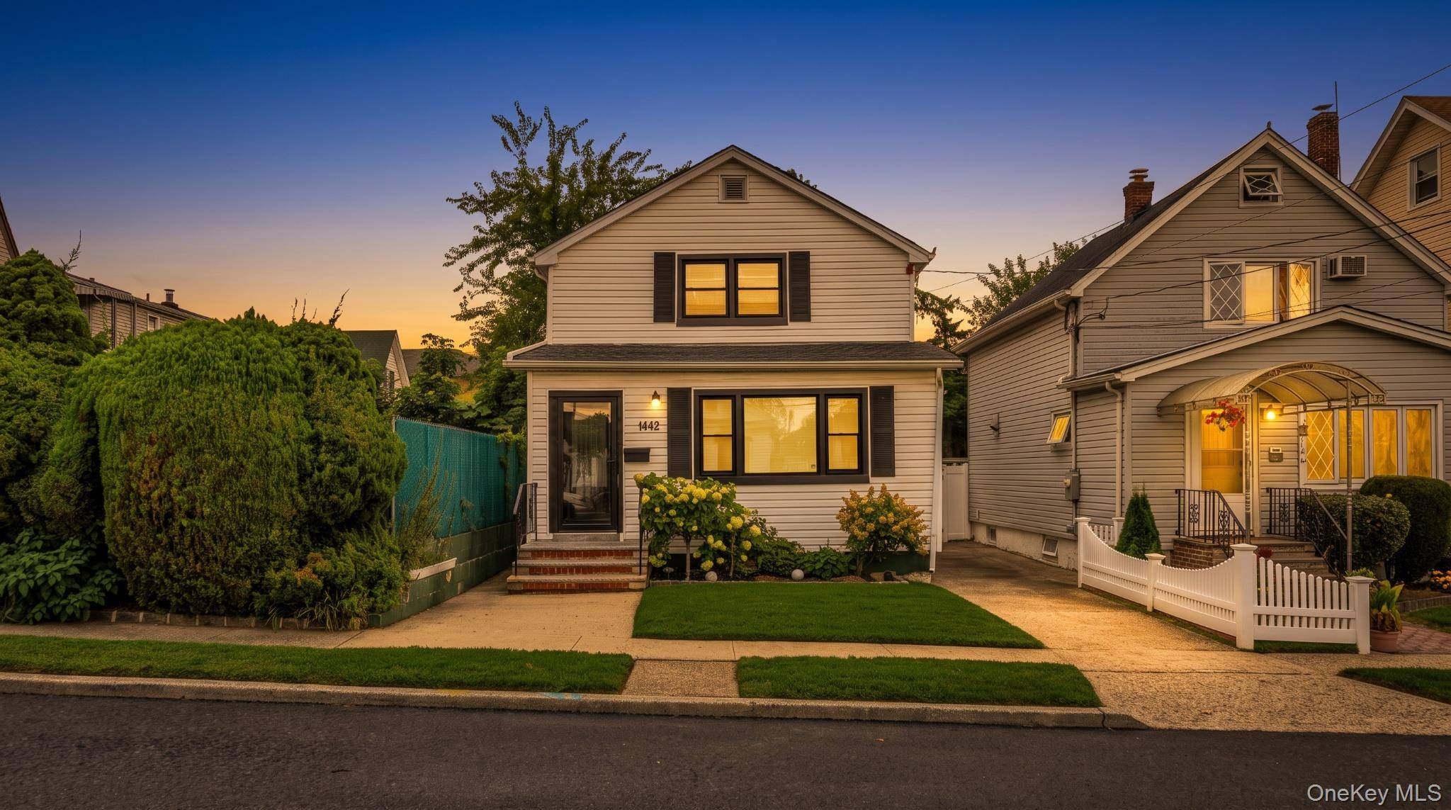 2 Bedroom Home for Sale in Elmont - New York - USA - 1