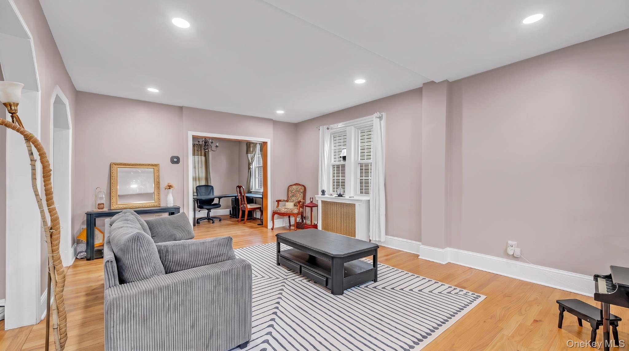 2 Bedroom Home for Sale in Elmont - New York - USA - 5