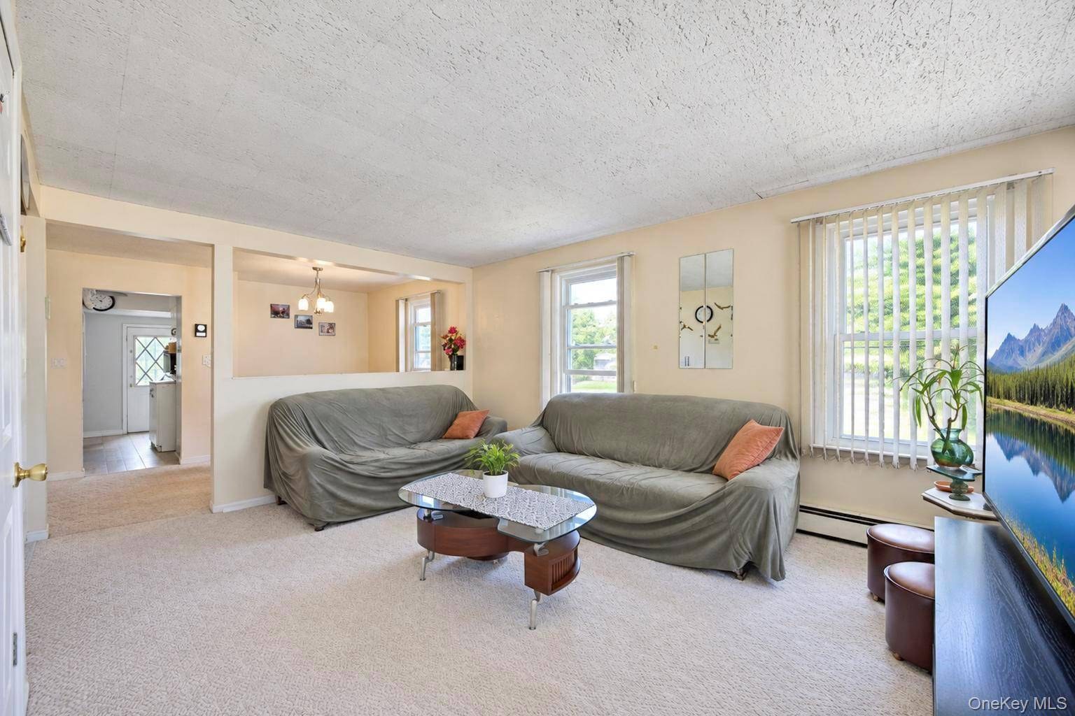 2 Bedroom Home for Sale in Elmont - New York - USA - 7
