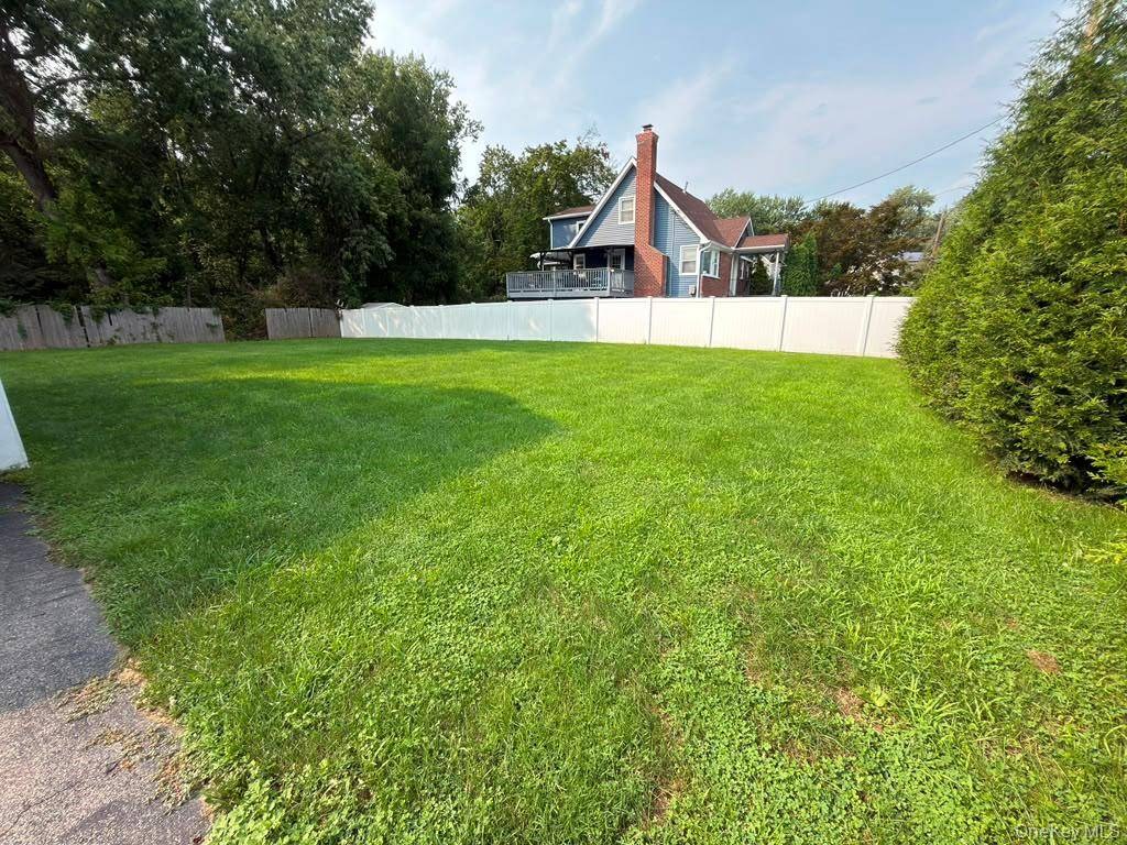 Casa com 2 Quartos à Venda em Elmsford - Nova Iorque - EUA - 2