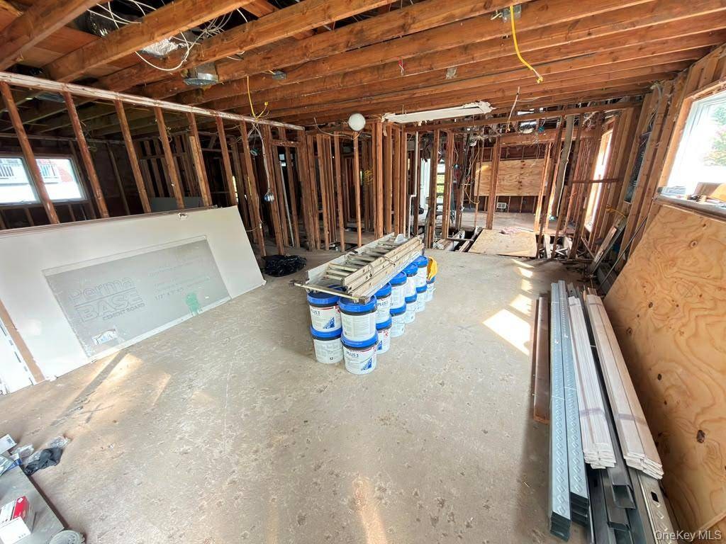 Casa com 2 Quartos à Venda em Elmsford - Nova Iorque - EUA - 8